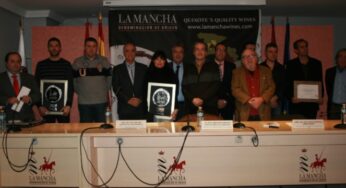 El Consejo Regulador del Vino de La Mancha entrega los premios en las categorías de Pintura, Fotografía y Literatura del certamen bienal ‘Vino y Cultura’