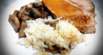 Rollo de ternera al horno con arroz y champiñones